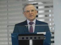 Профессор Ю.А.Дворяшин – доктор филологических наук (Москва)