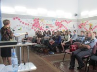 Слушают стихи Людмилы Елистратовой