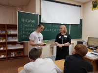 Ребята читают придуманные сказки товарищам