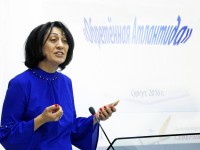 Наира Симонян вострогается переводами
