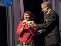 Вручение билета Людмиле Премудрых
