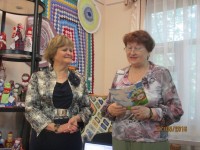 Любовь Александровна всегда освещает событие в стихах