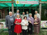 Любовь и семейные ценности питают хорошую поэзию...